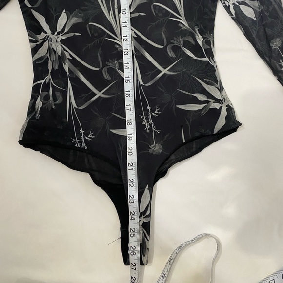 ALLSAINTS Rutland Elia Black Floral Mesh Long Sleeve Mock Neck Bodysuit SZ 2 - Picture 12 of 12